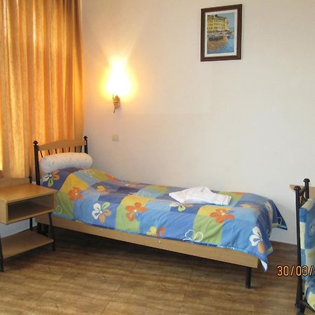Central Family Hotel Haskovo Phòng bức ảnh