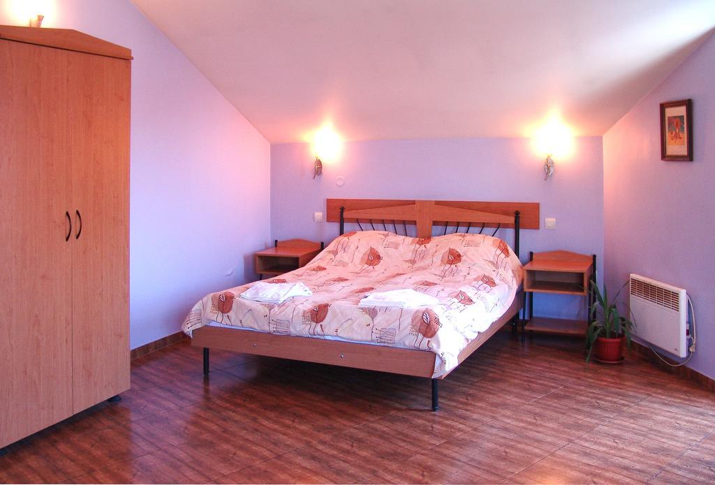 Central Family Hotel Haskovo Phòng bức ảnh