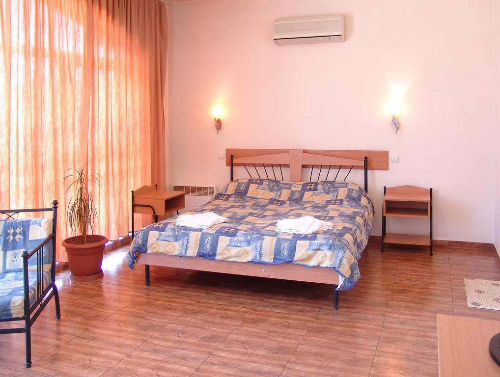 Central Family Hotel Haskovo Phòng bức ảnh