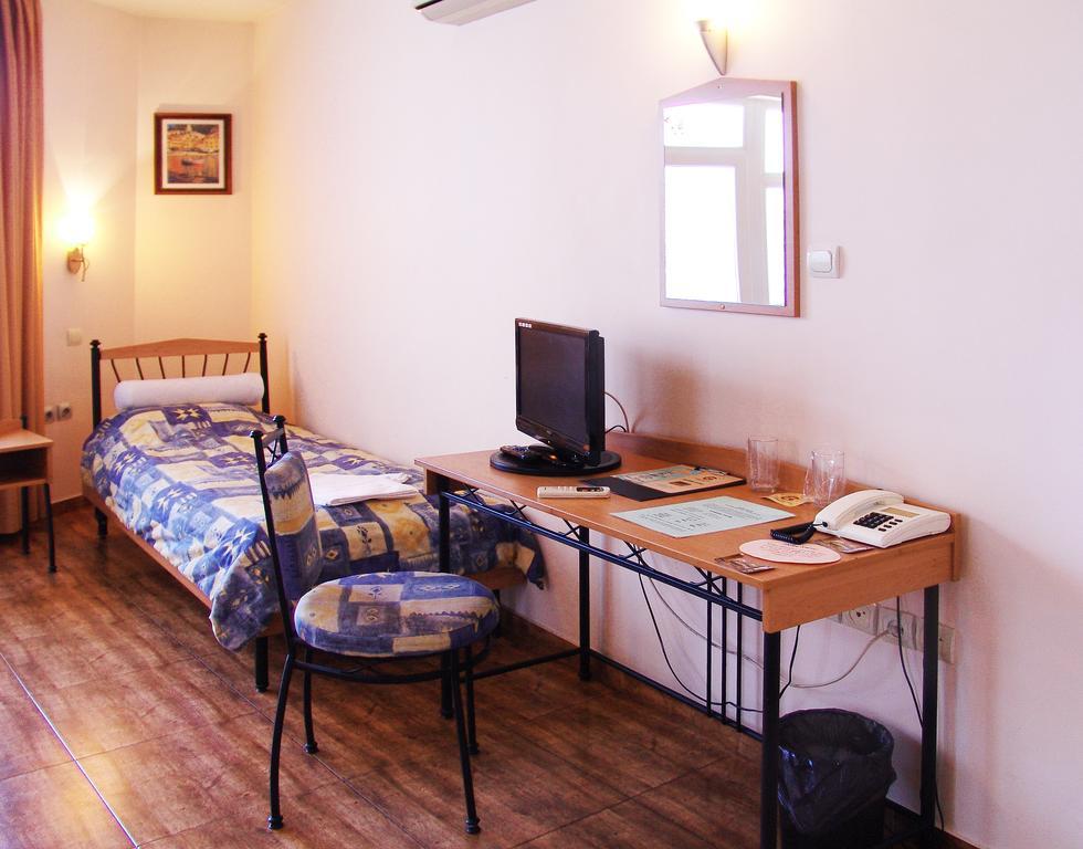 Central Family Hotel Haskovo Phòng bức ảnh