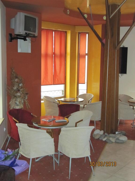 Central Family Hotel Haskovo Ngoại thất bức ảnh