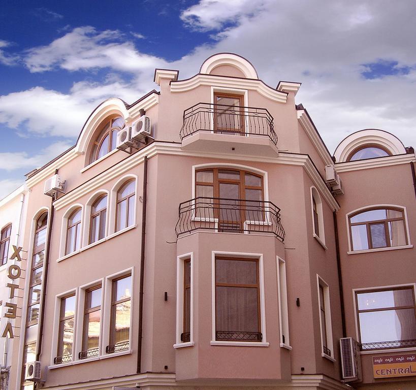 Central Family Hotel Haskovo Ngoại thất bức ảnh